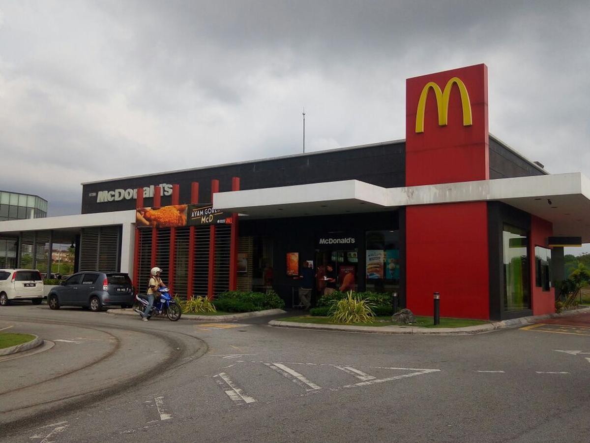 Hotel Zamburger Kota Warisan Sepang Eksteriør bilde