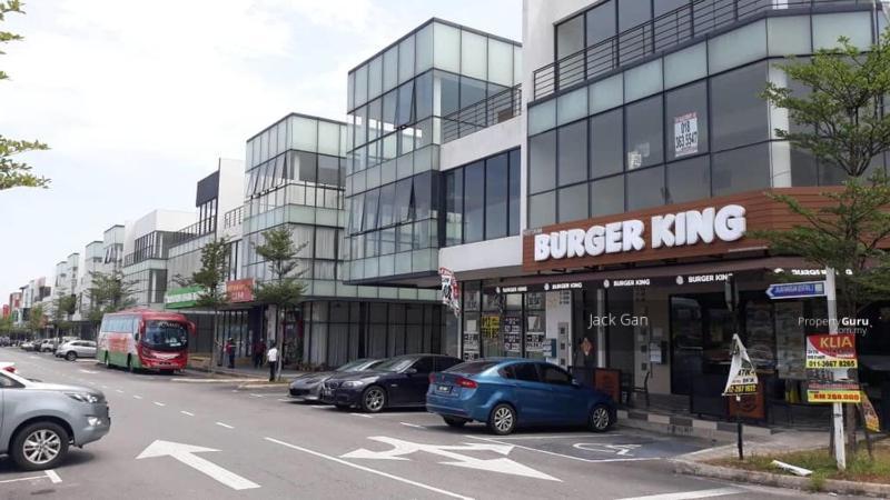 Hotel Zamburger Kota Warisan Sepang Eksteriør bilde